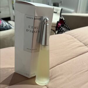 Issey Miyake L'Eau d'Issey with Silver Cap
